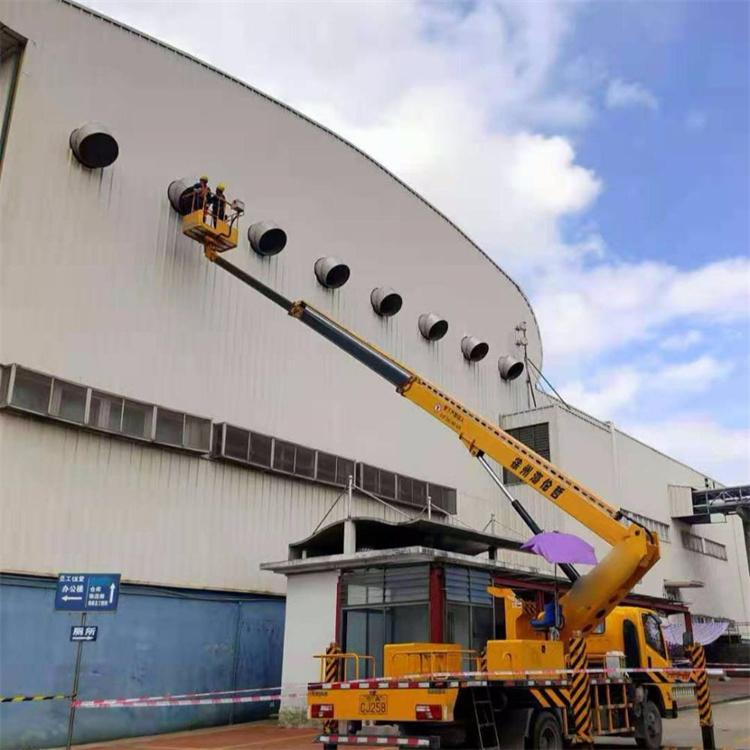 丰城高空作业车出租服务：专业广告牌安装解决方案