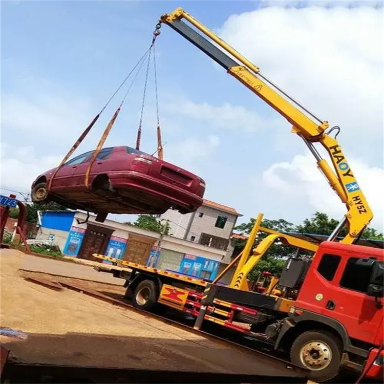 丰城吊车吊汽车的正确方法