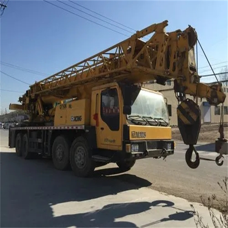 丰城吊车吊挖机的正确办法